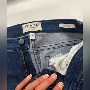 Frame Le High Skinny